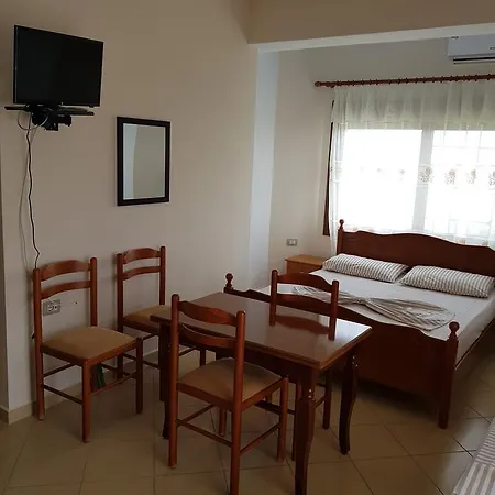 Eglent's Tourist House 3* Sarandë
